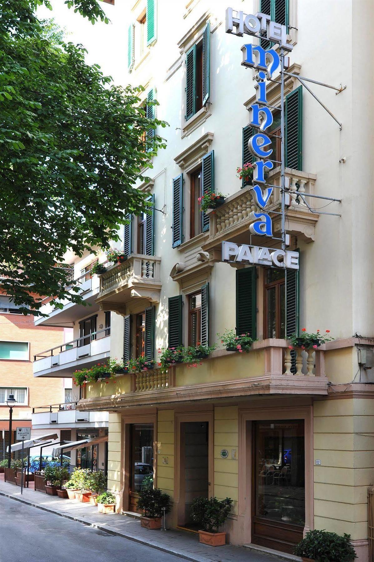 Minerva Palace Hotel 4*