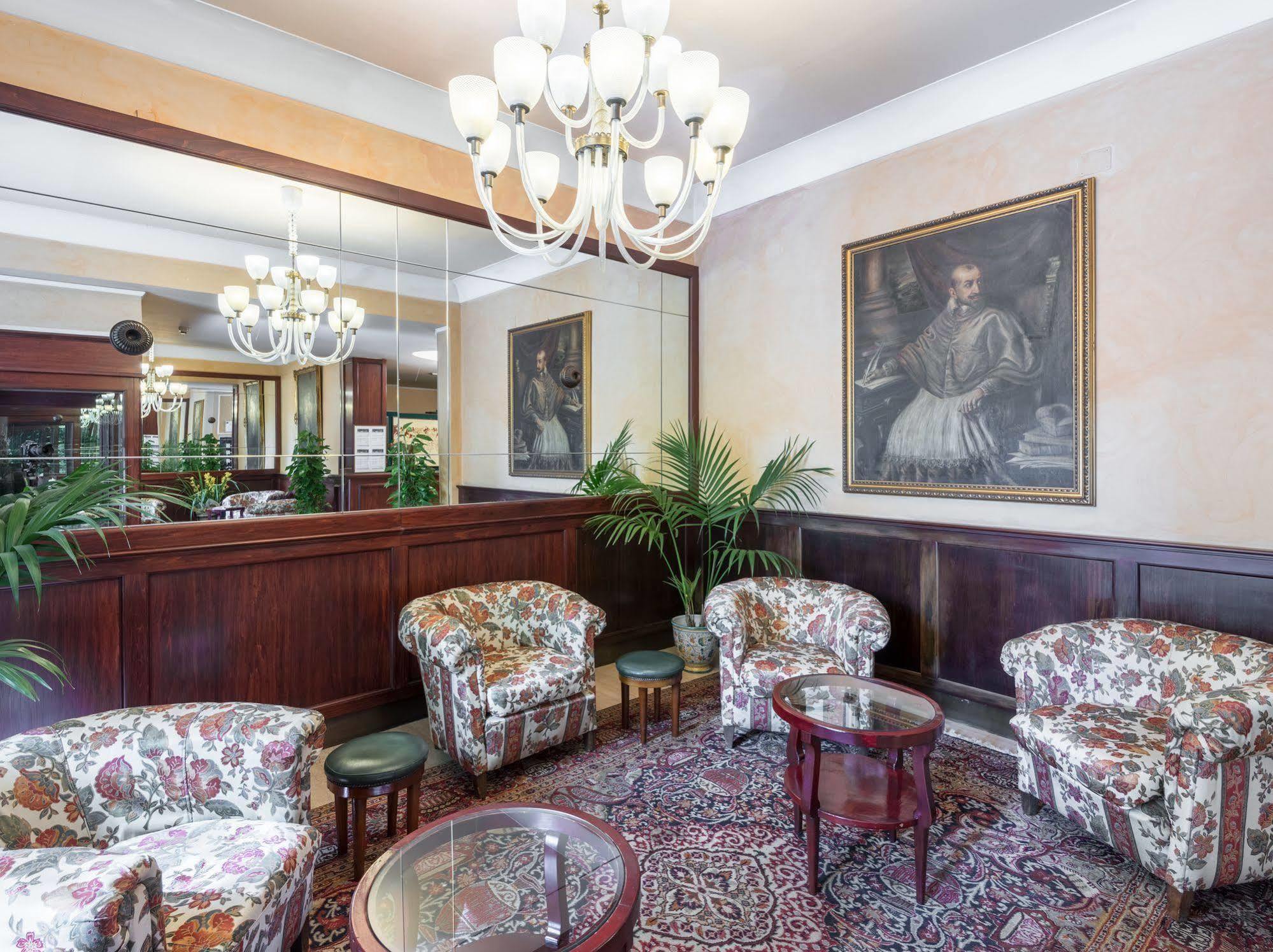 Hotel Minerva Palace